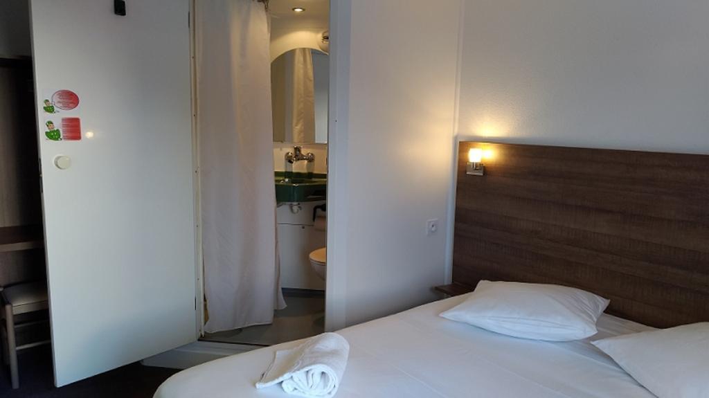 Fasthotel Caen Memorial Стая снимка